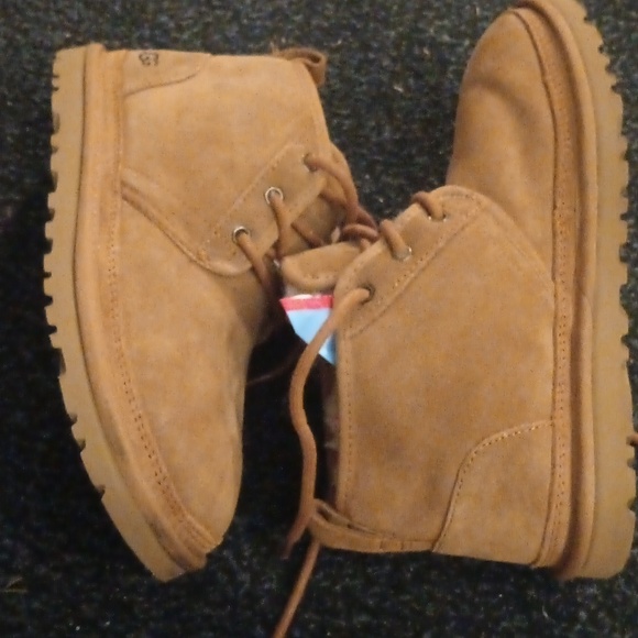 Baby fat UGG boots - Picture 2 of 9